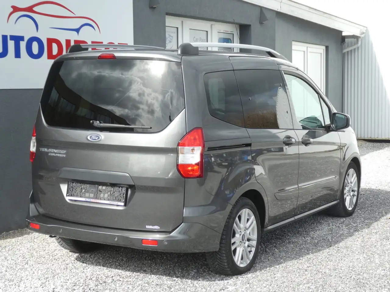 Ford Tourneo Courier - 4