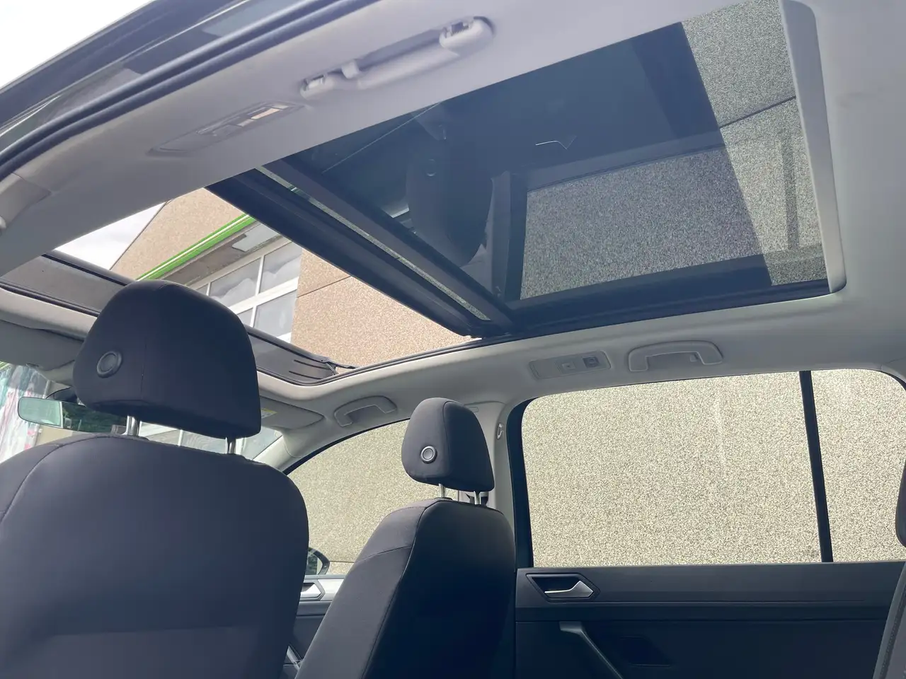 Volkswagen Touran - 9