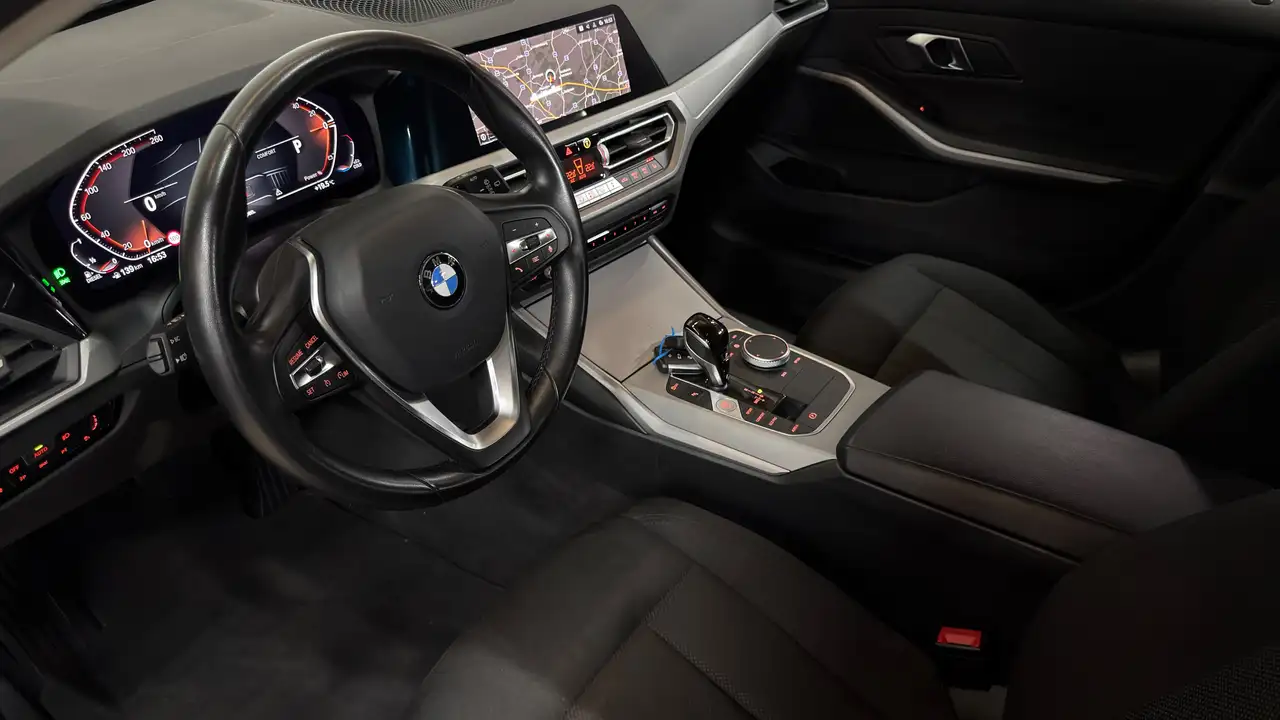 BMW 320 - 8
