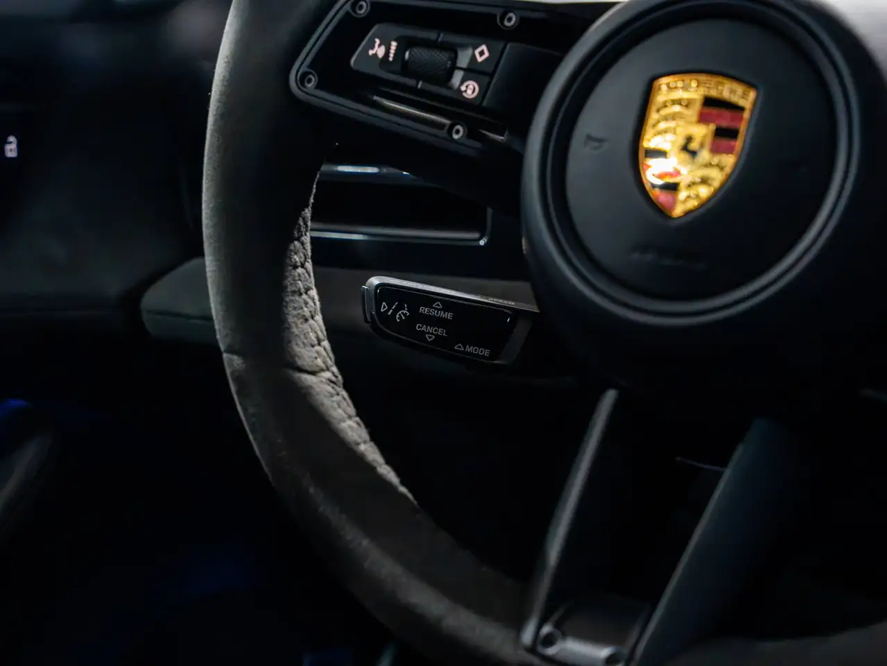 Porsche Taycan - 11