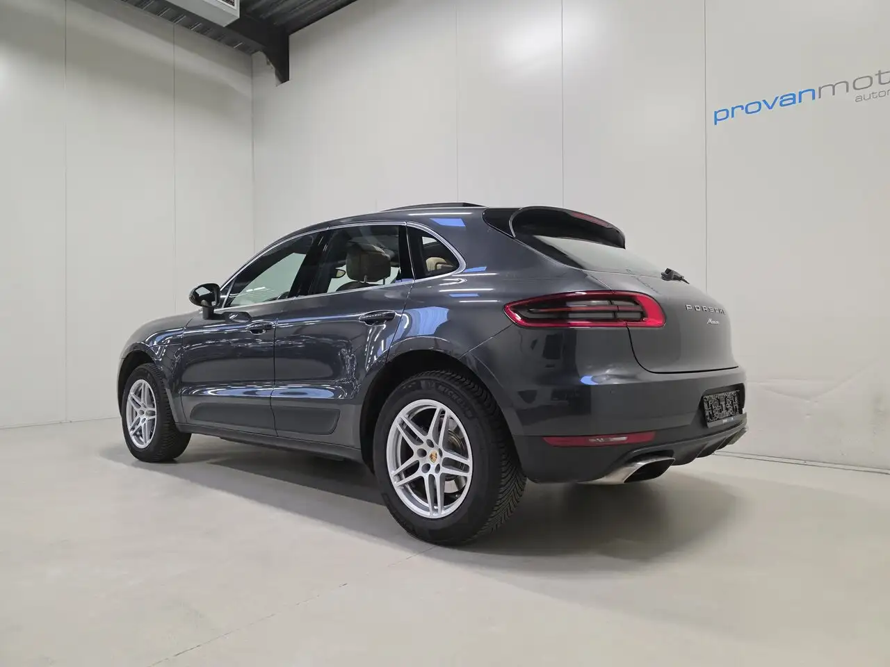 Porsche Macan - 6