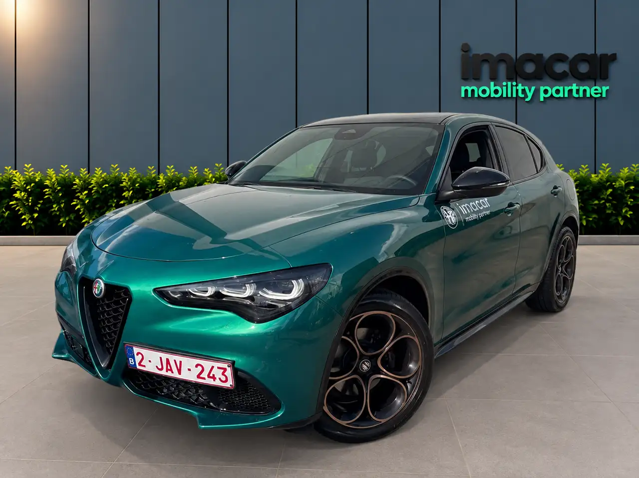 Alfa Romeo Stelvio - 1