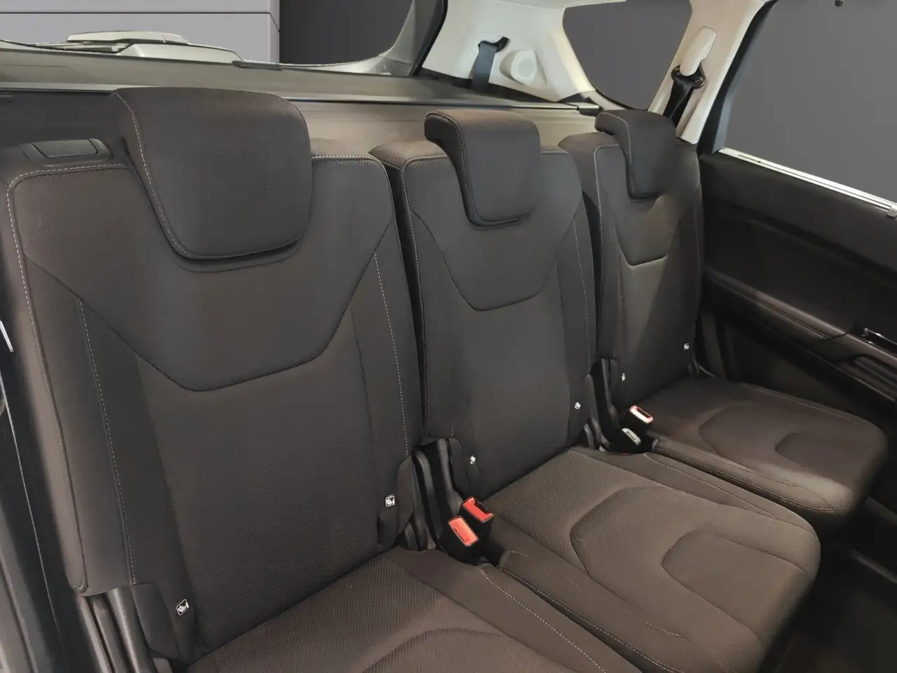 Ford S-Max - 9