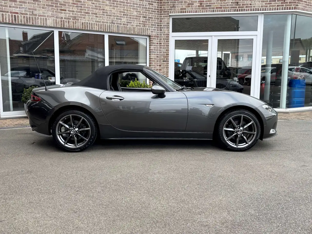 Mazda MX-5 - 9