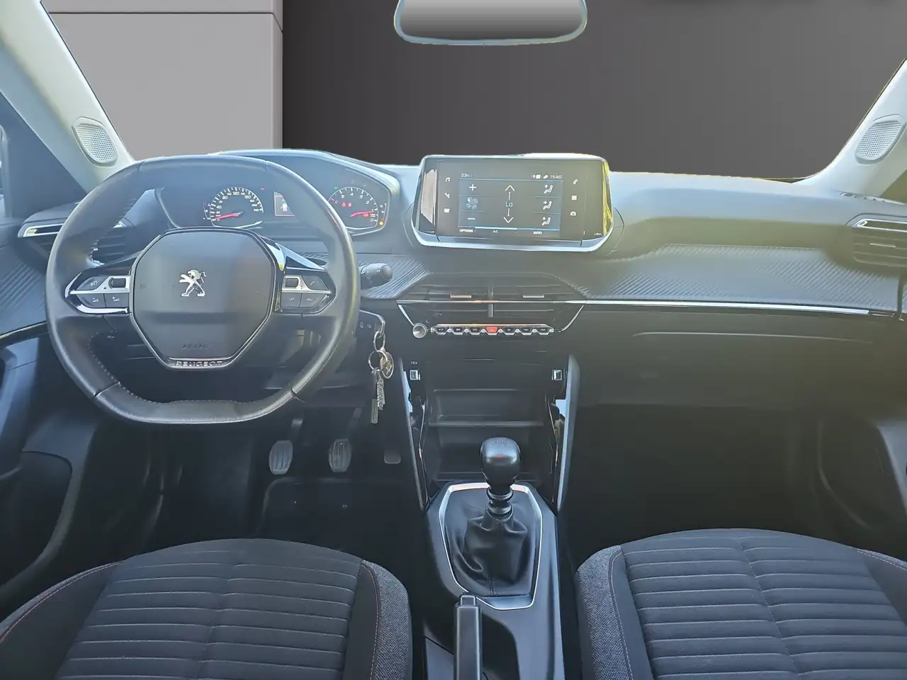 Peugeot 2008 - 10