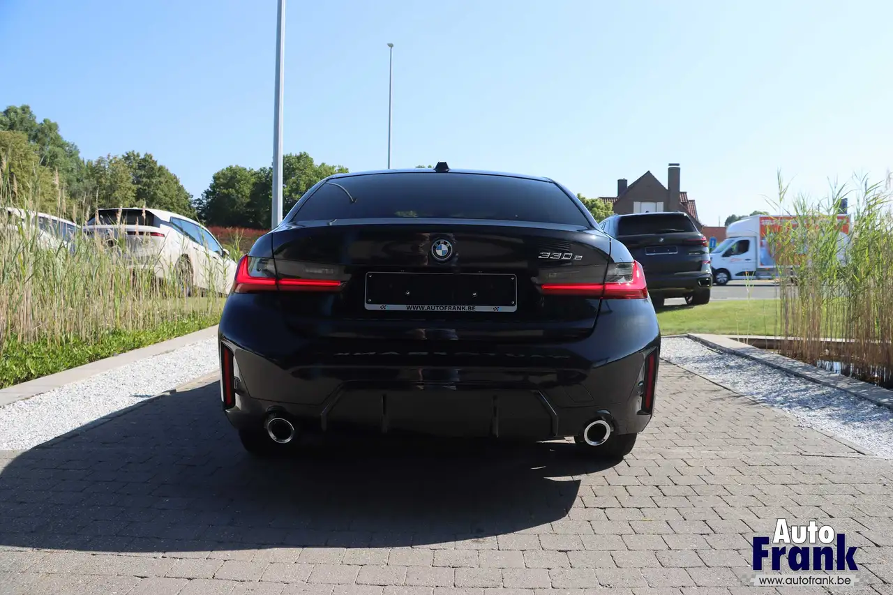 BMW 330 - 6