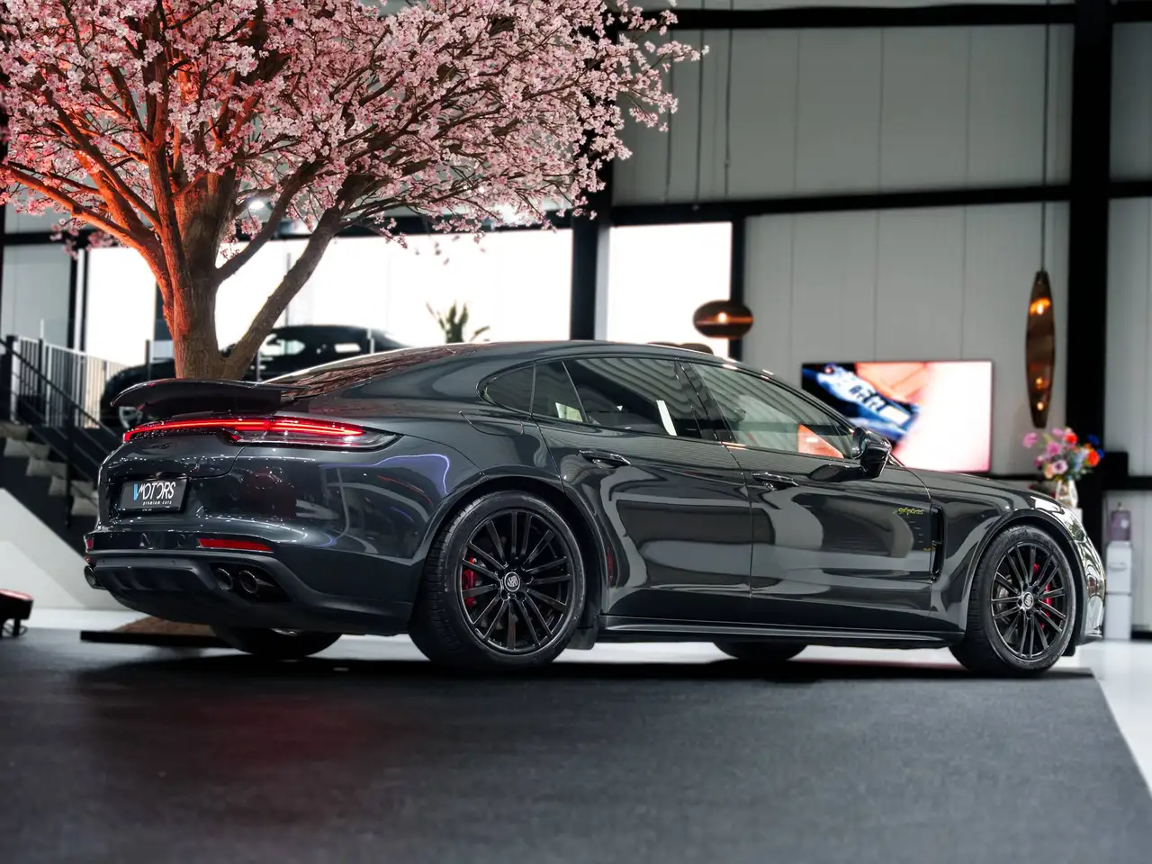 Porsche Panamera - 4