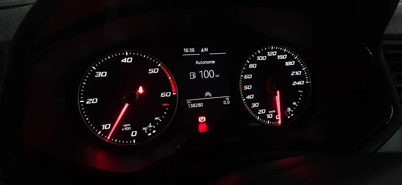 SEAT Arona - 9
