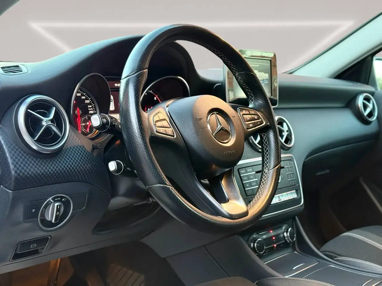 Mercedes-Benz A 180 - 10