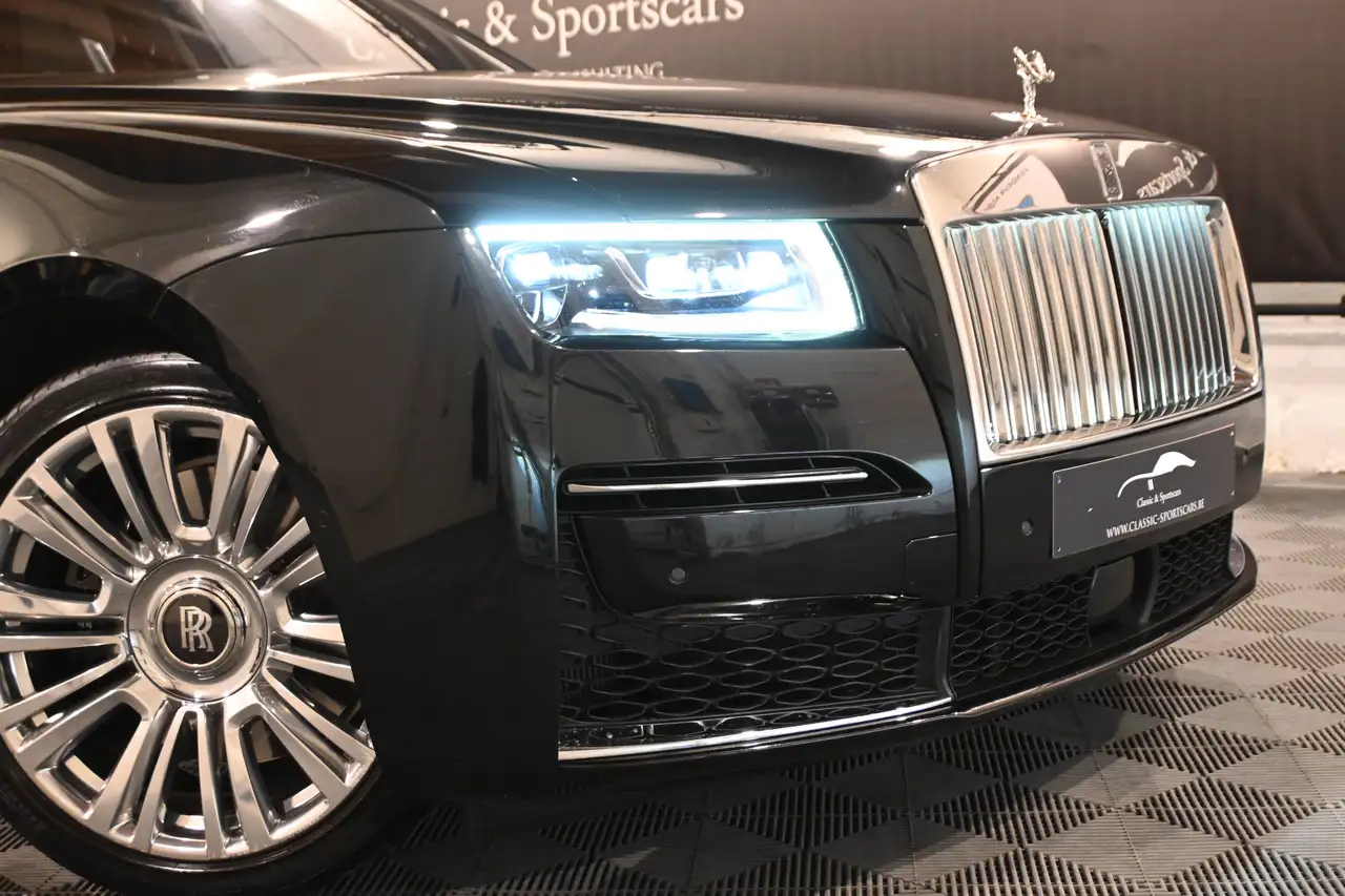 Rolls-Royce Ghost - 3