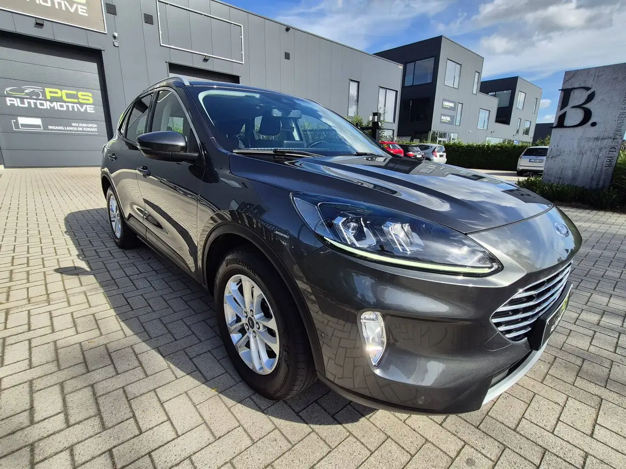 Ford Kuga - 3