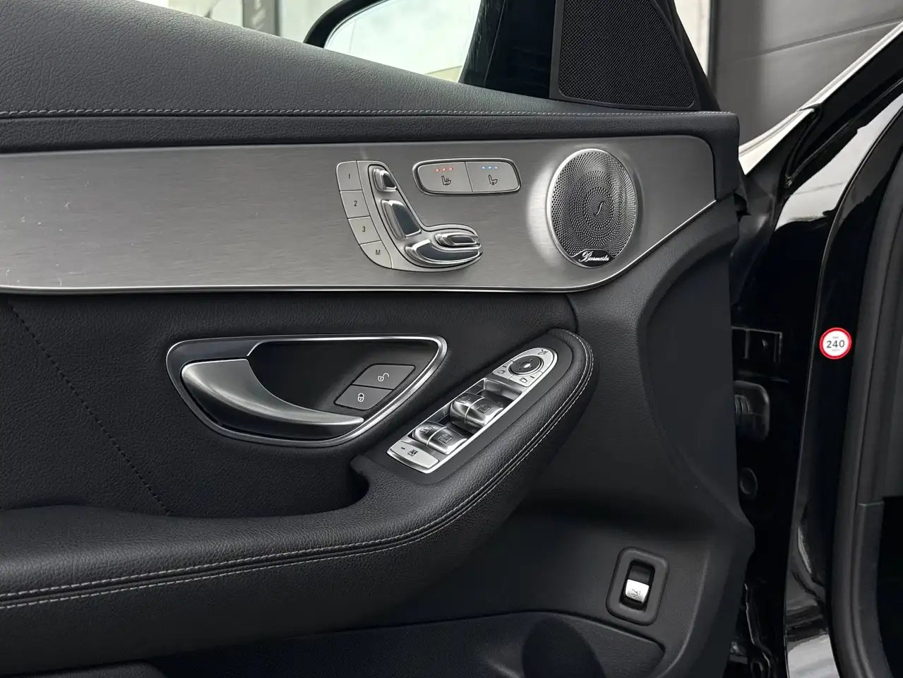 Mercedes-Benz C 43 AMG - 8