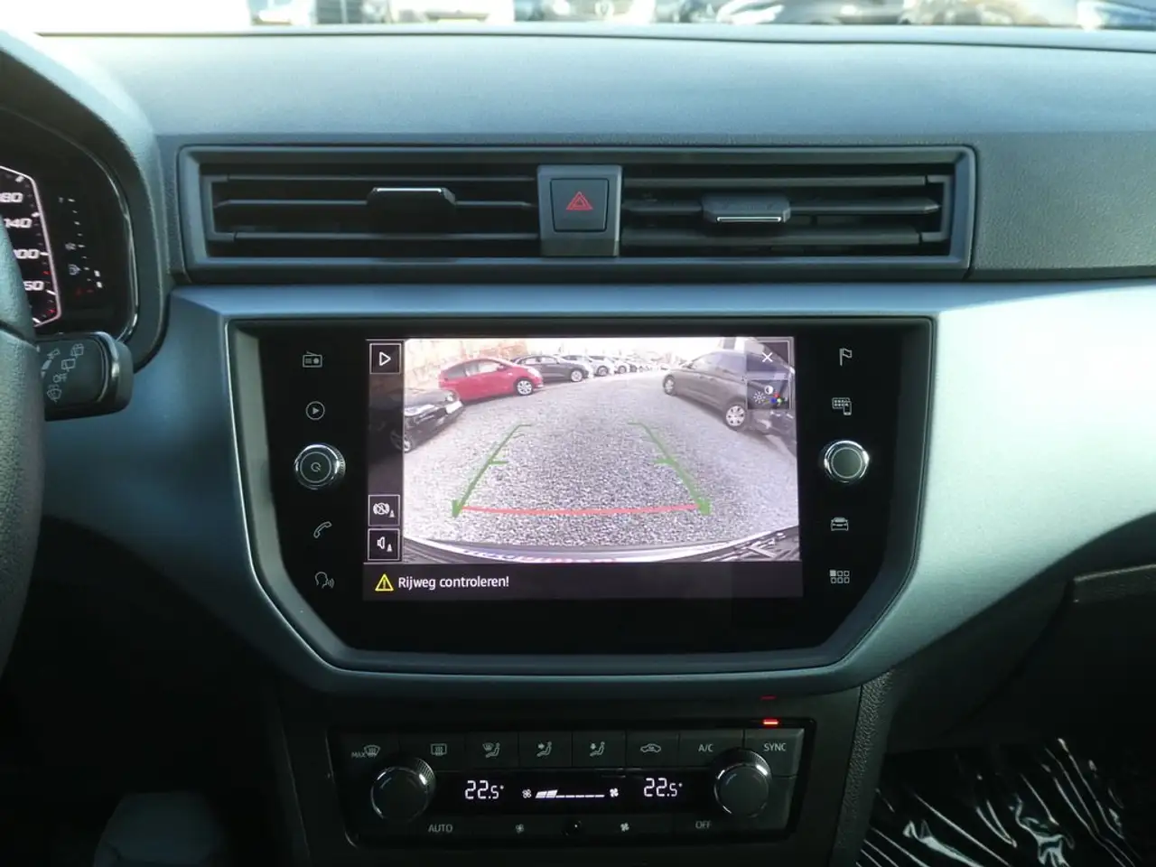 SEAT Arona - 11