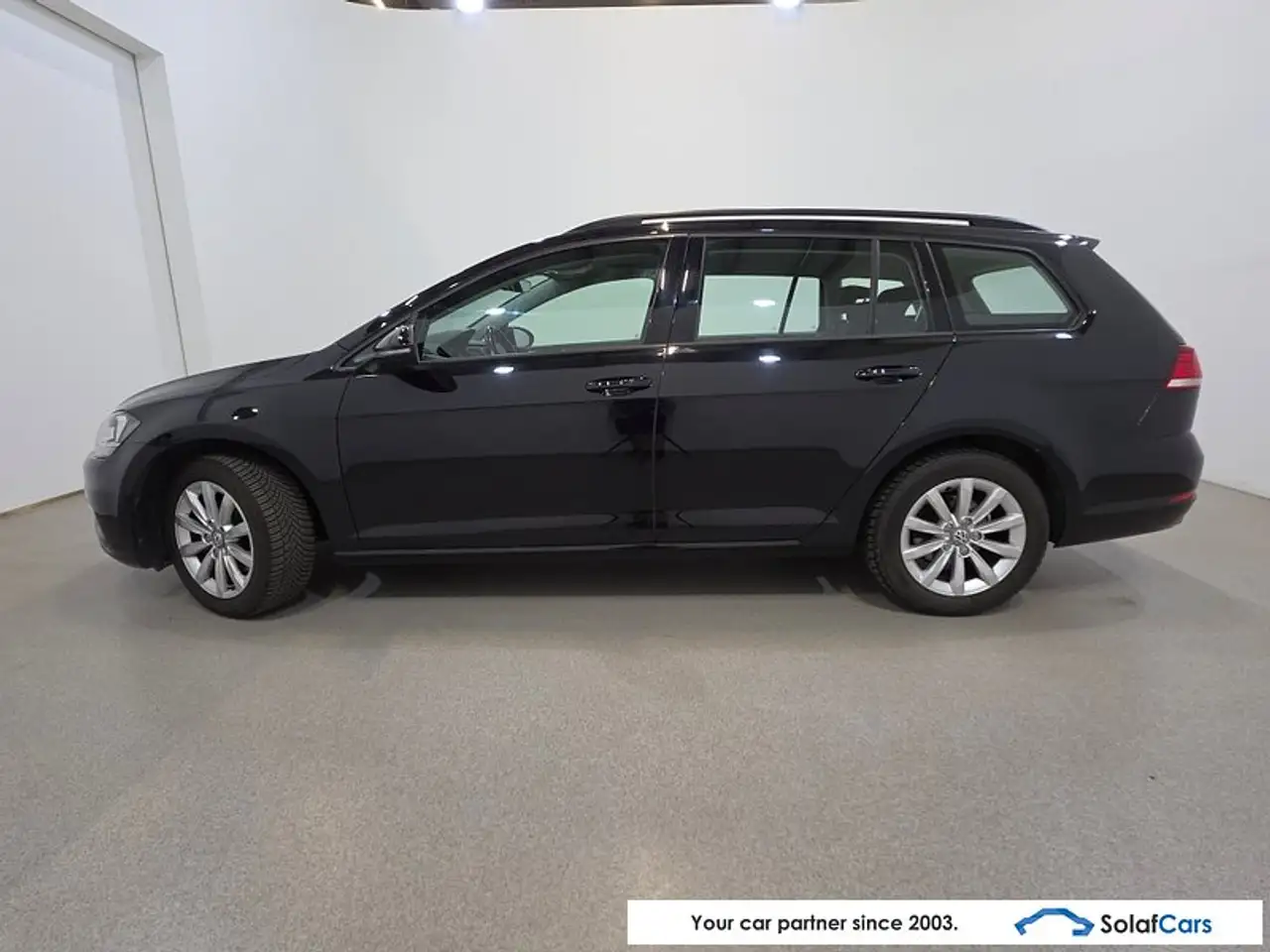 Volkswagen Golf - 2
