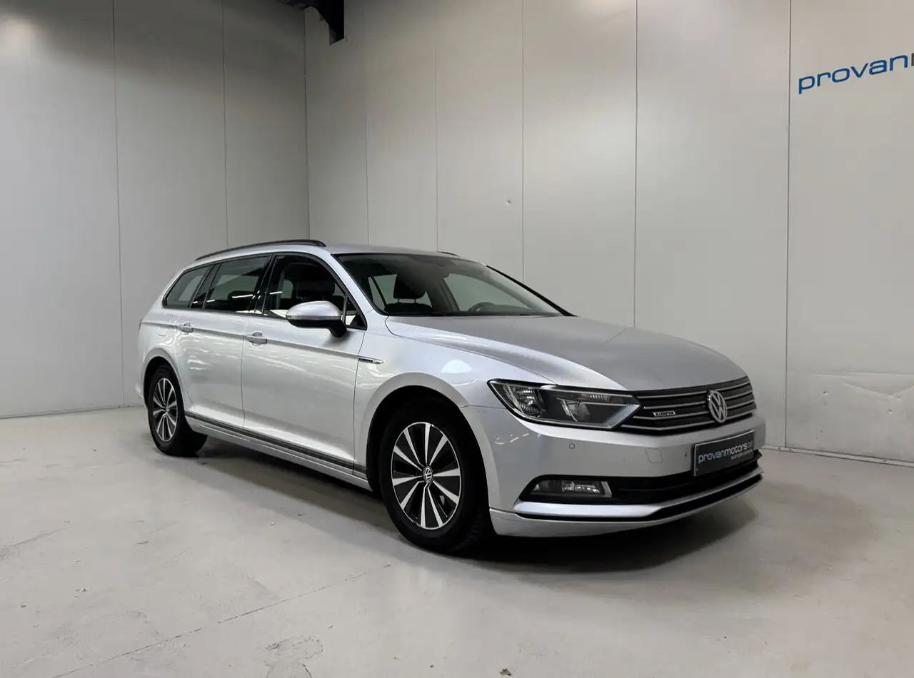 Volkswagen Passat - 5