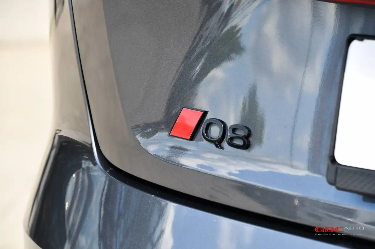 Audi Q8 e-tron - 8