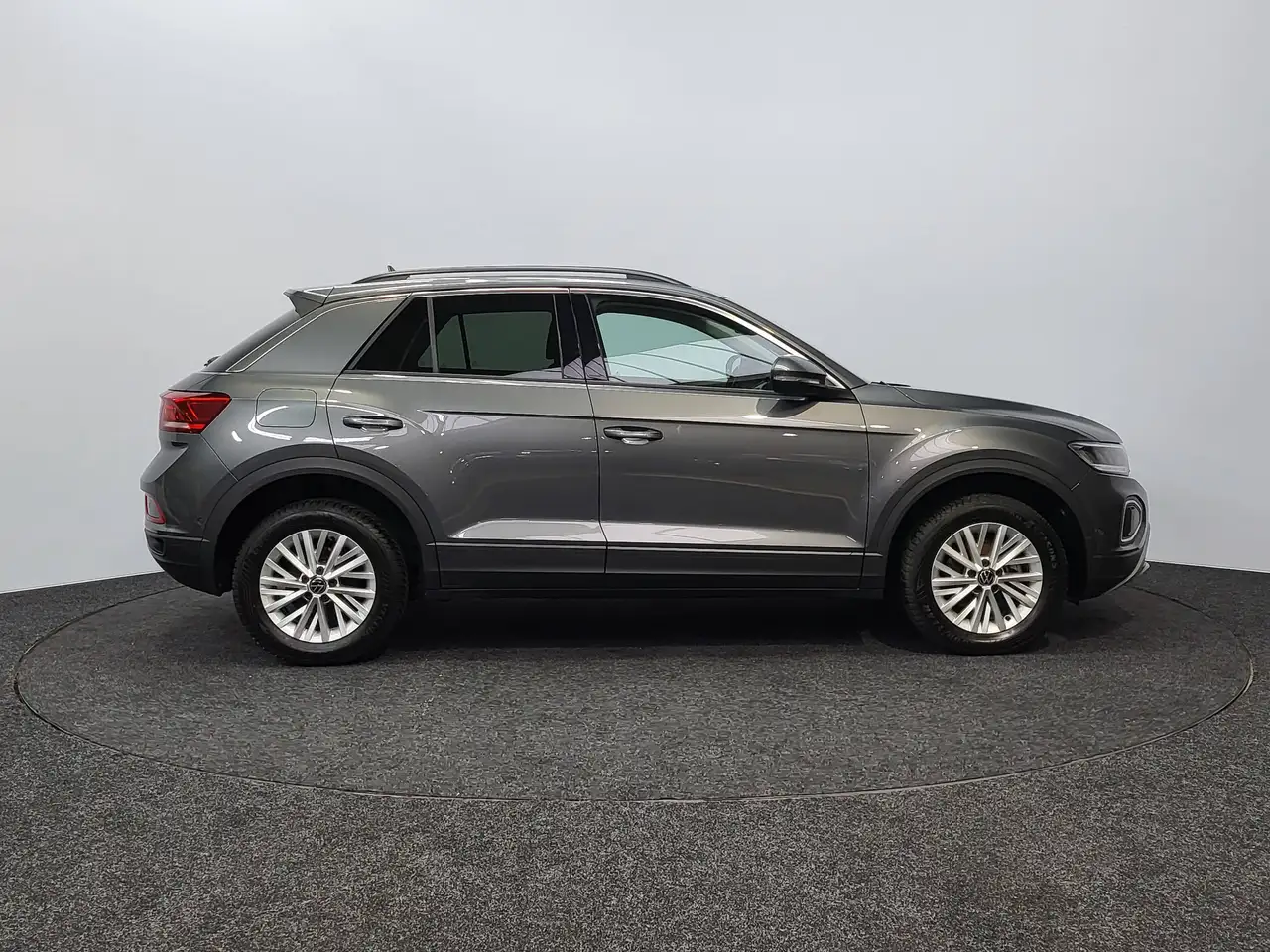 Volkswagen T-Roc - 7