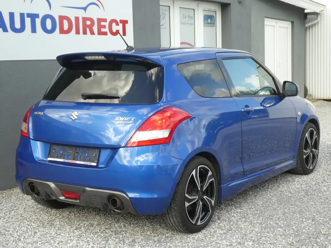 Suzuki Swift - 4