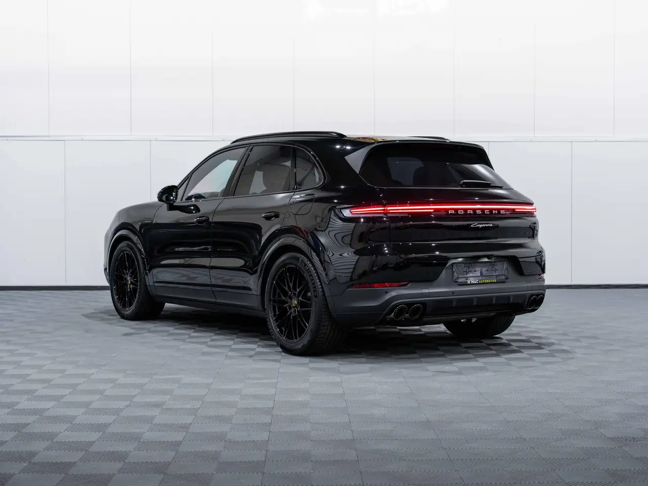 Porsche Cayenne - 2