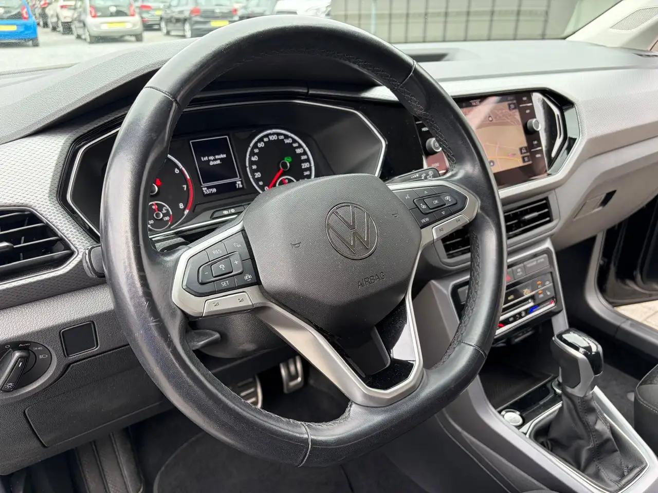 Volkswagen T-Cross - 11