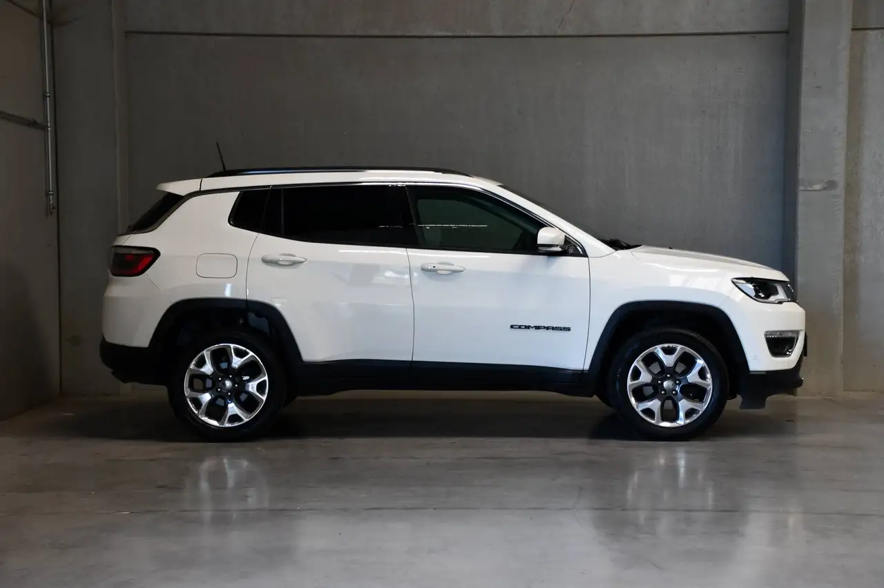 Jeep Compass - 11