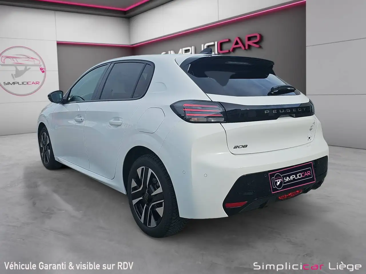 Peugeot 208 - 5