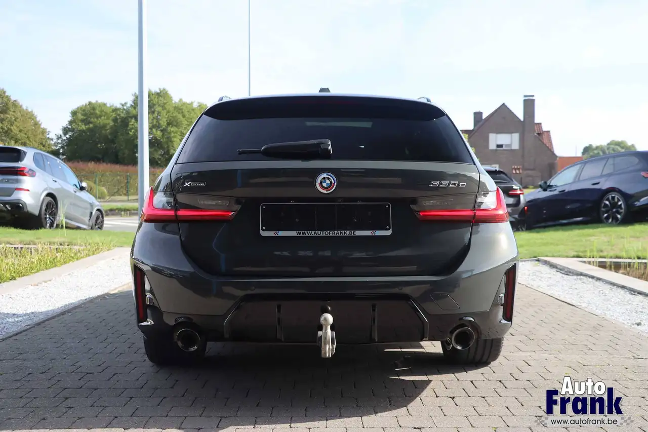 BMW 330 - 6