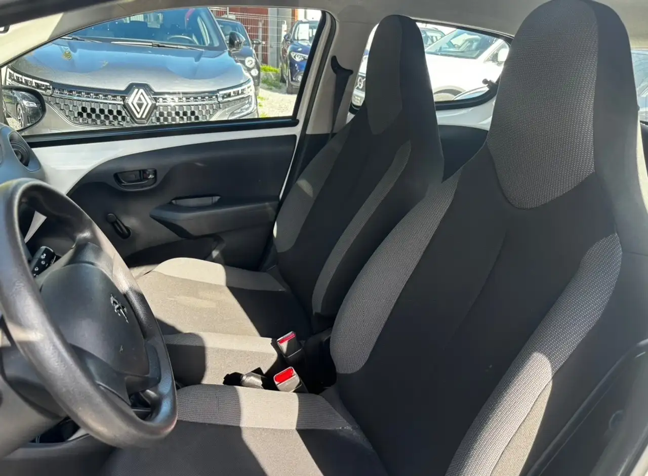 Peugeot 108 - 10