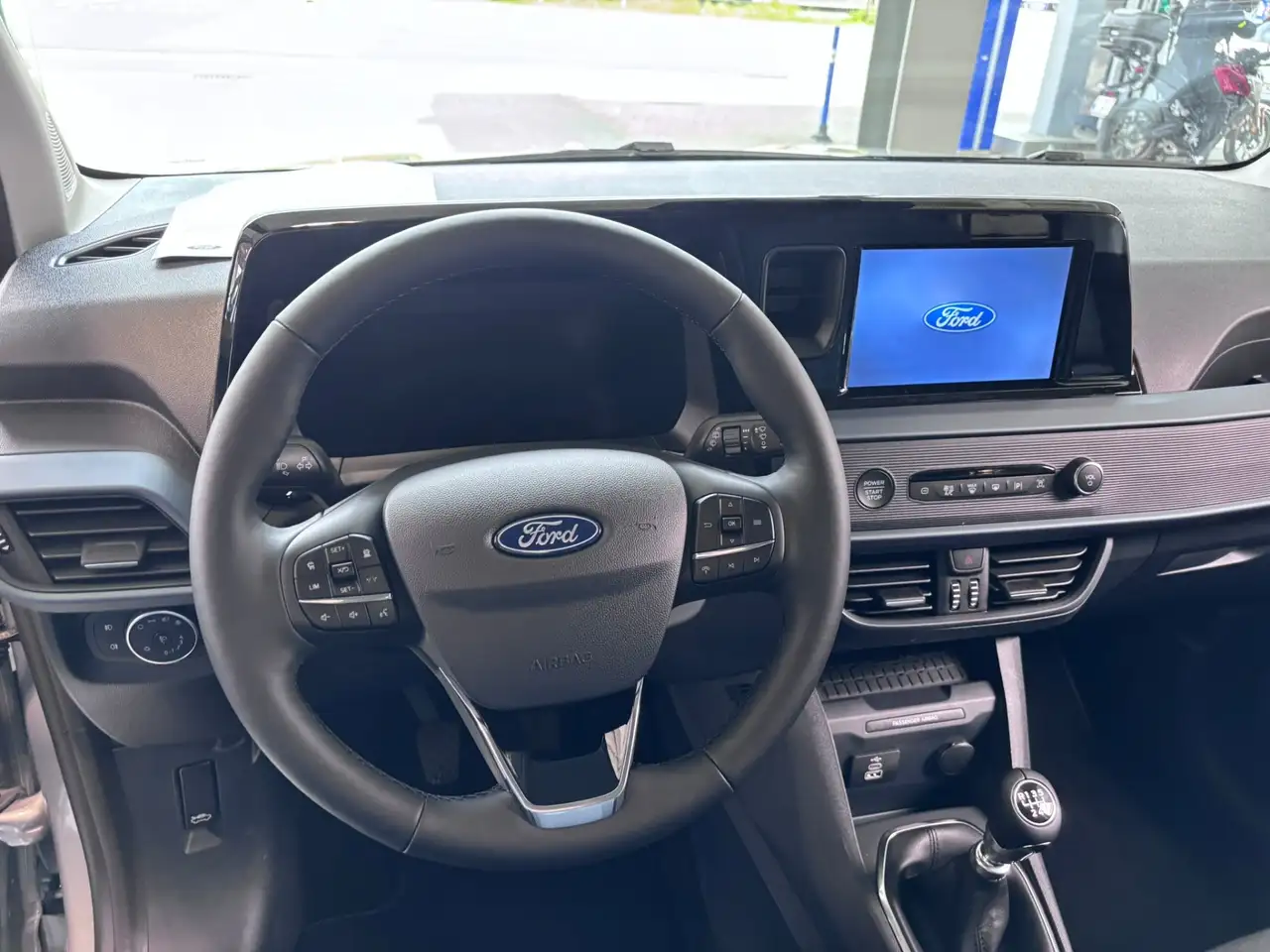 Ford Tourneo Courier - 7