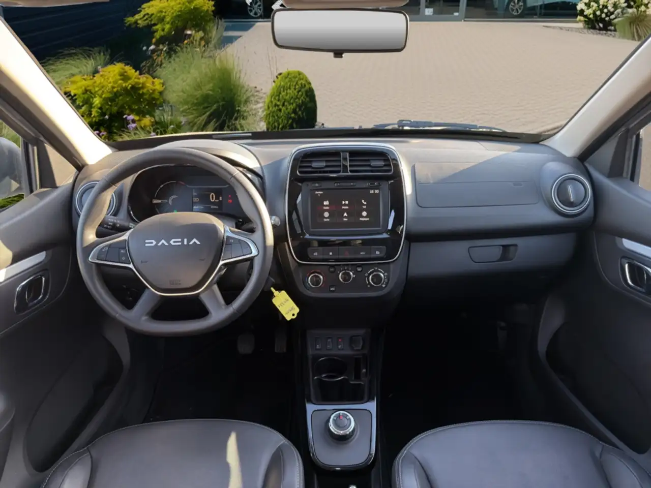 Dacia Spring - 10