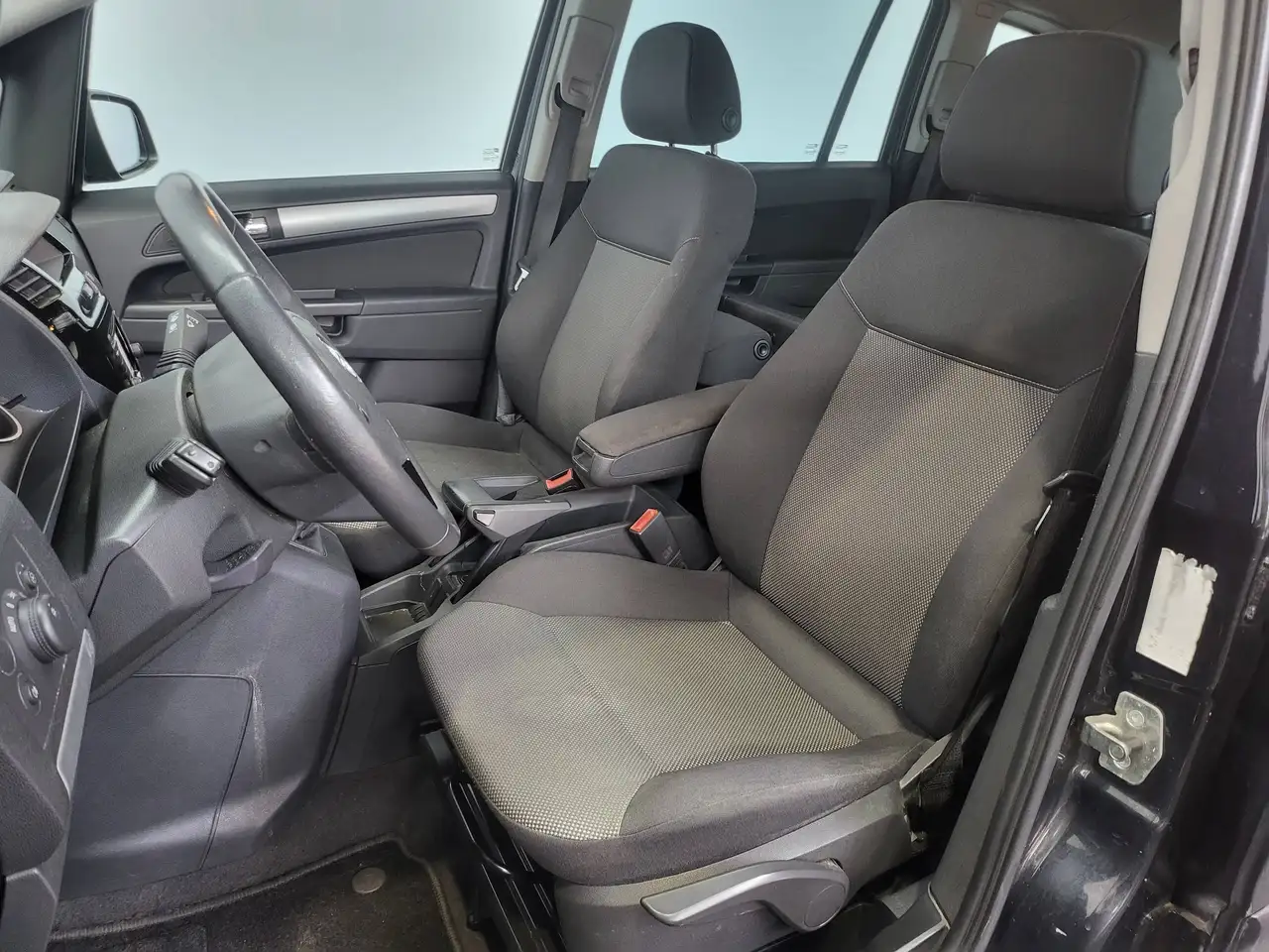 Opel Zafira - 10
