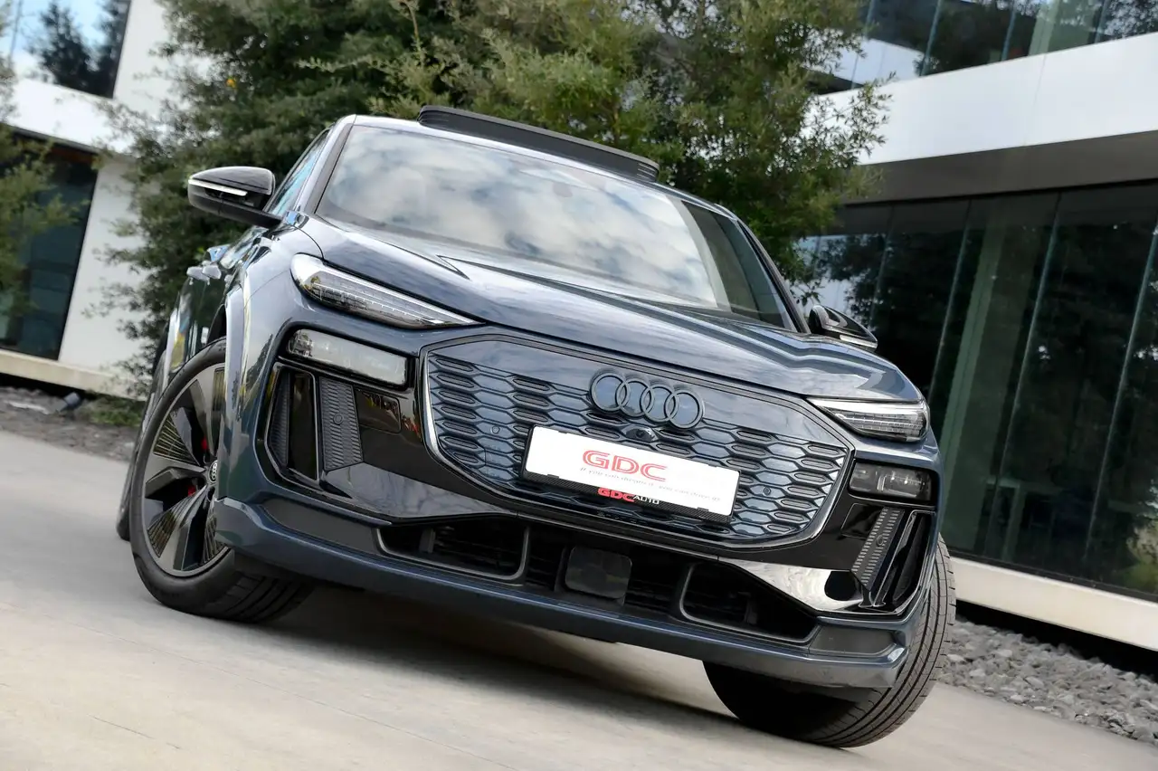 Audi Q6 e-tron - 9