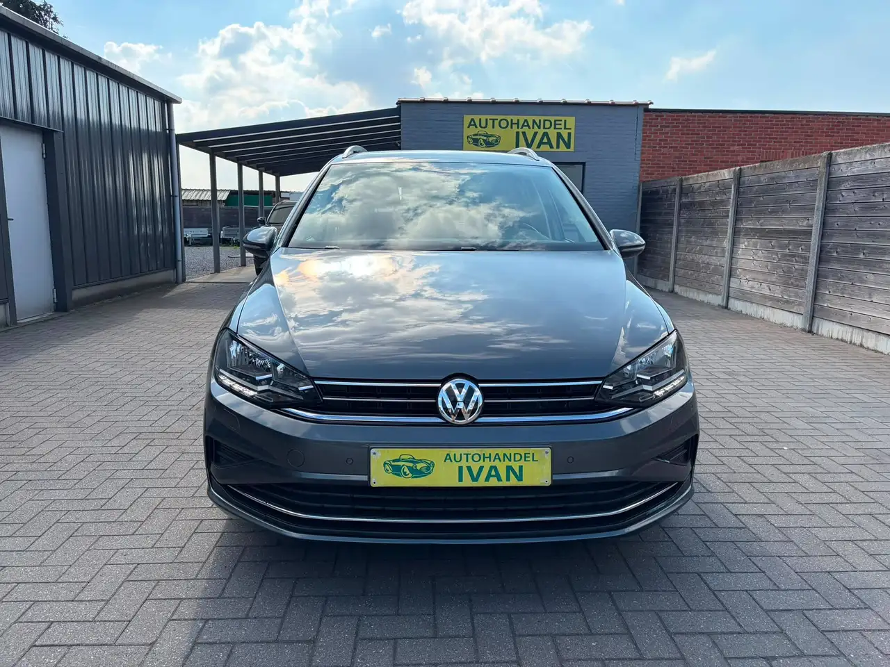 Volkswagen Golf Sportsvan - 2