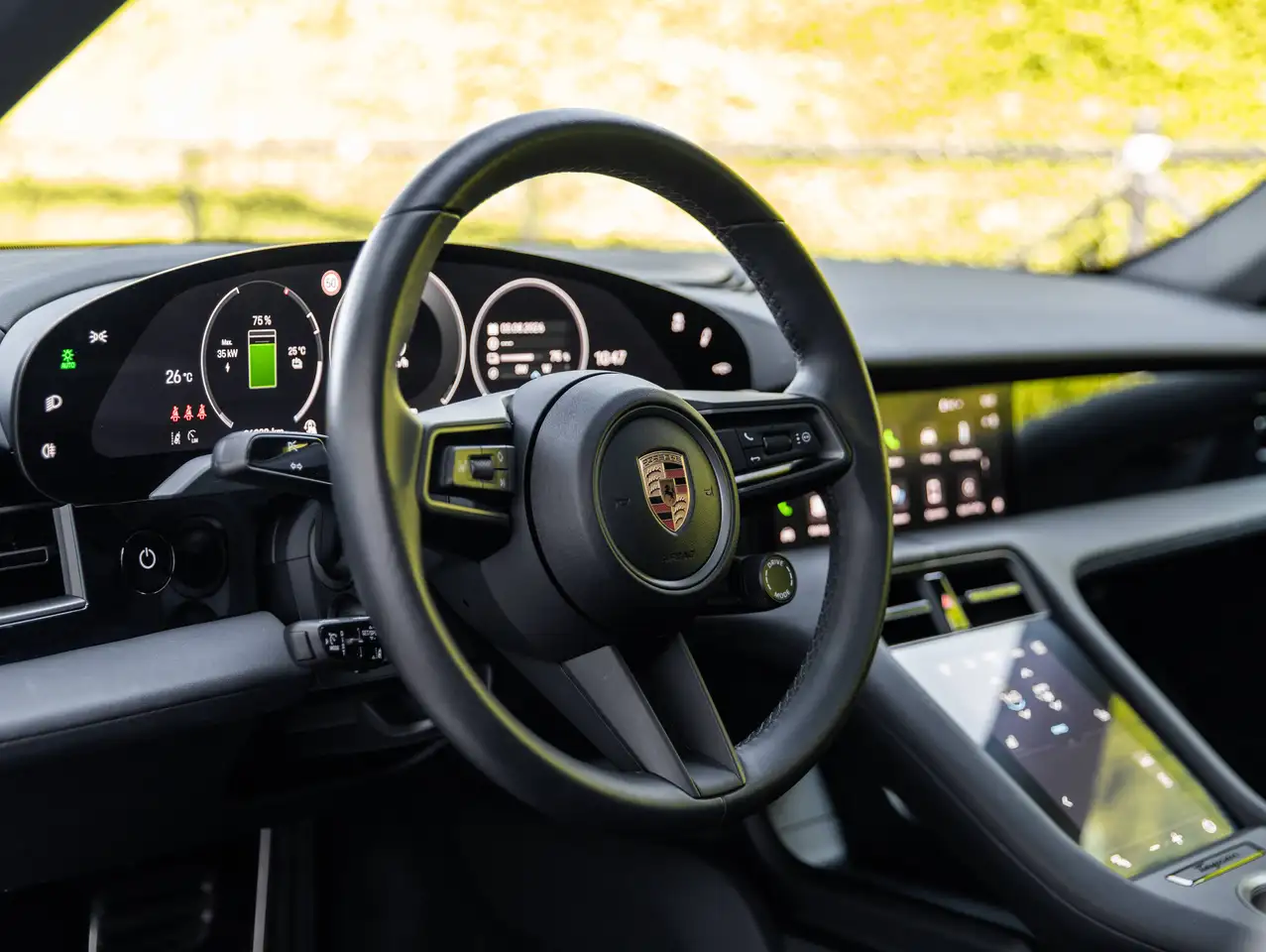 Porsche Taycan - 7