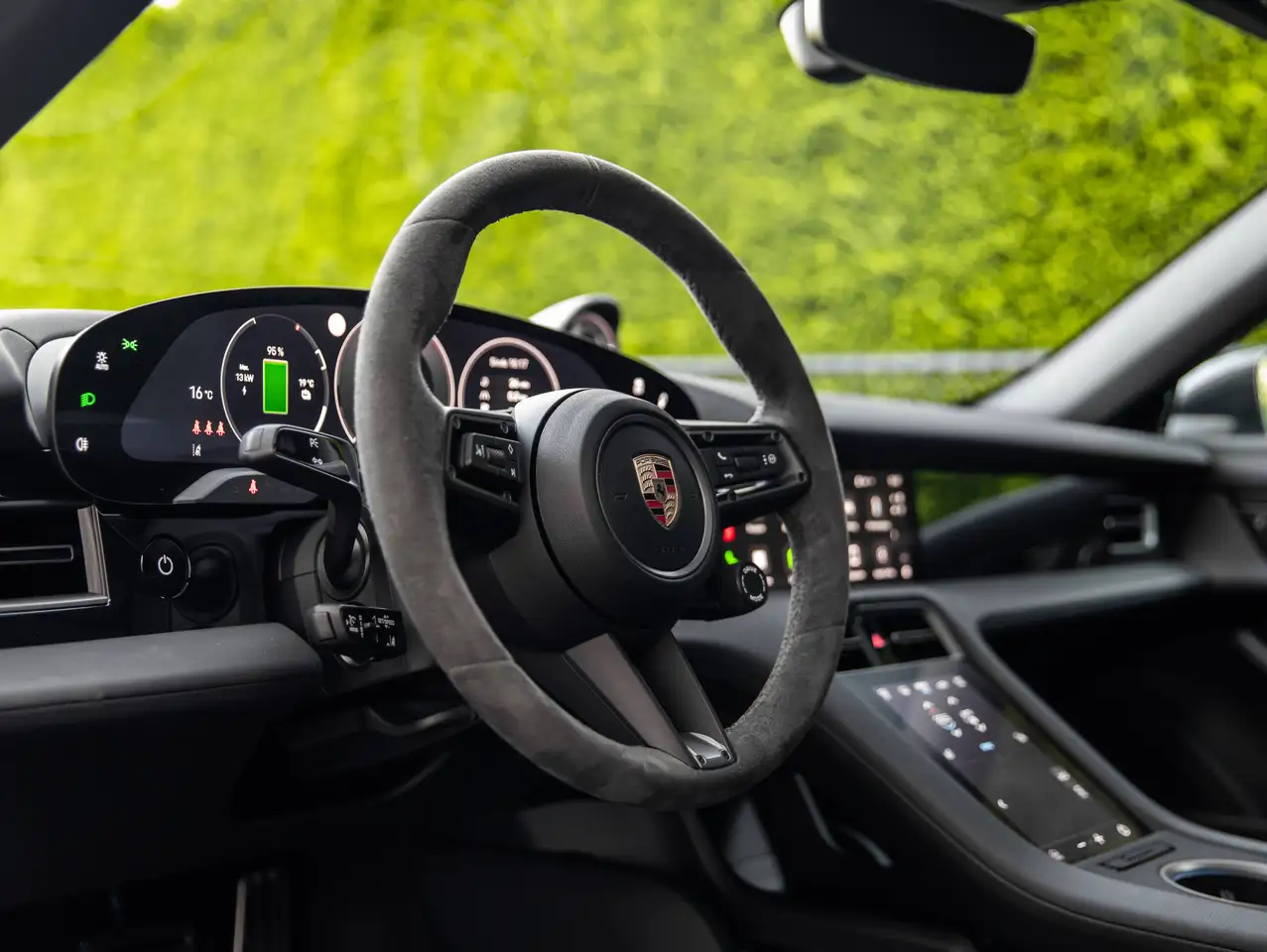 Porsche Taycan - 7