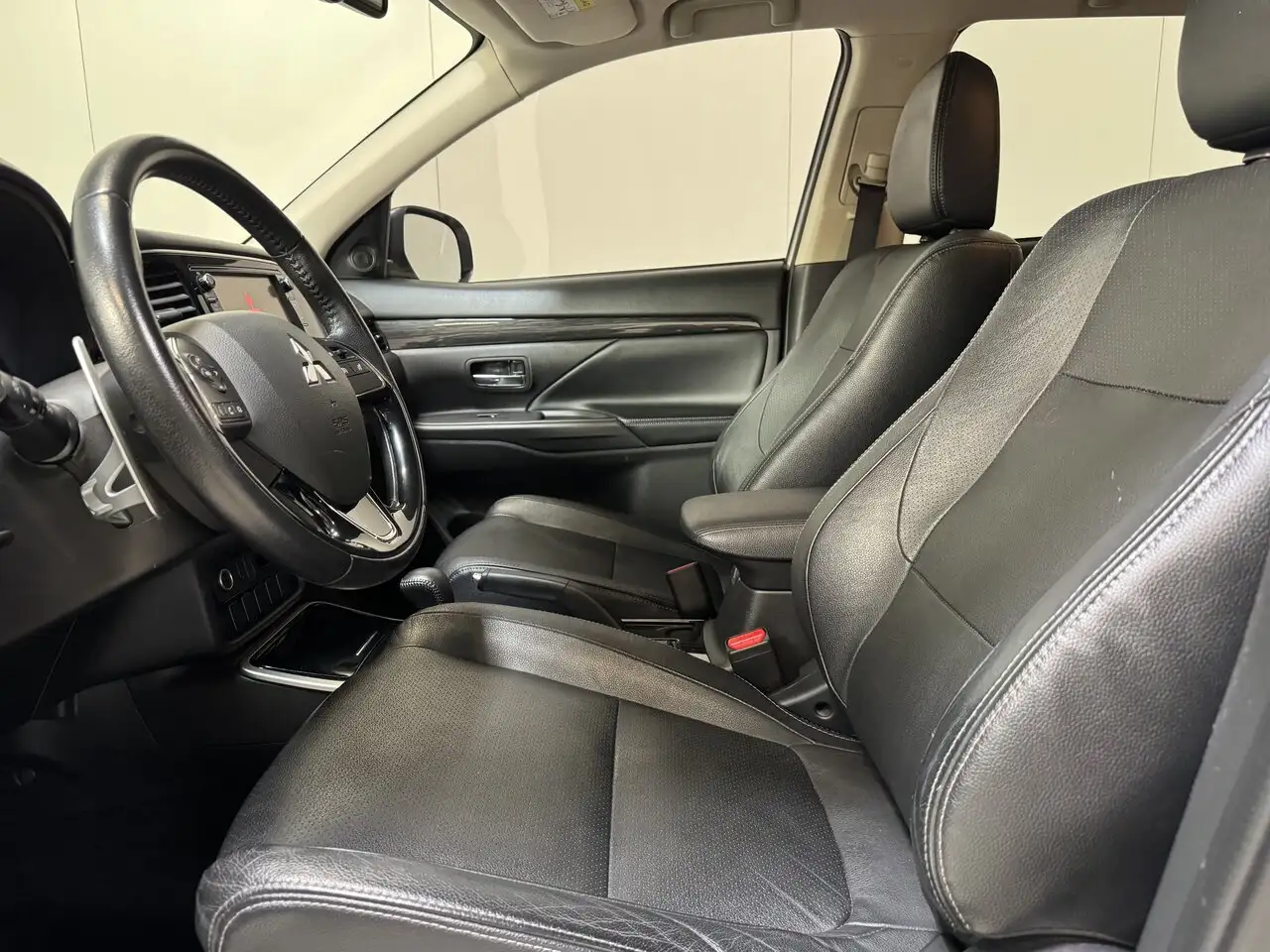 Mitsubishi Outlander - 9