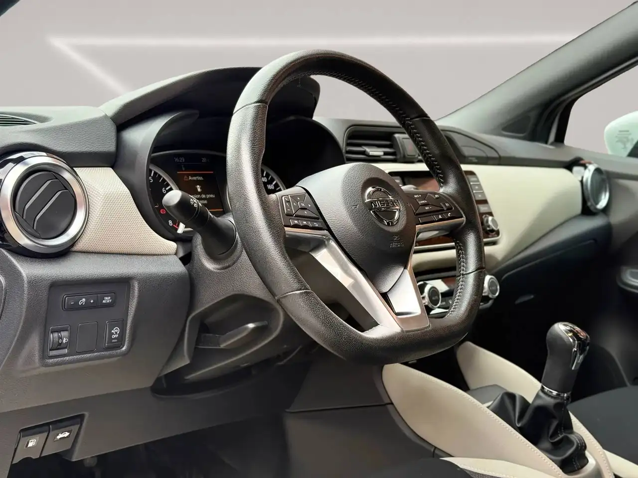 Nissan Micra - 9