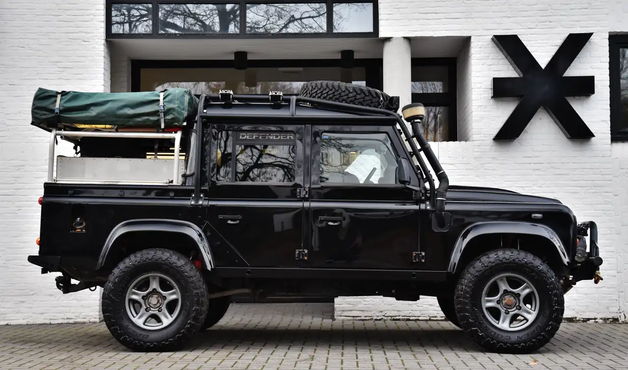 Land Rover Defender - 3
