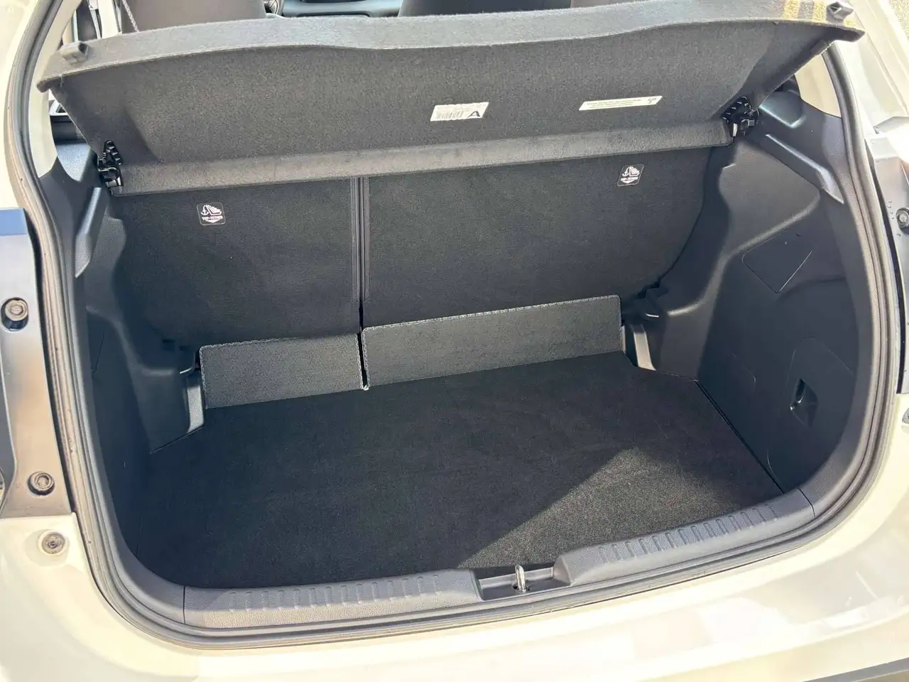 Mazda 2 - 10