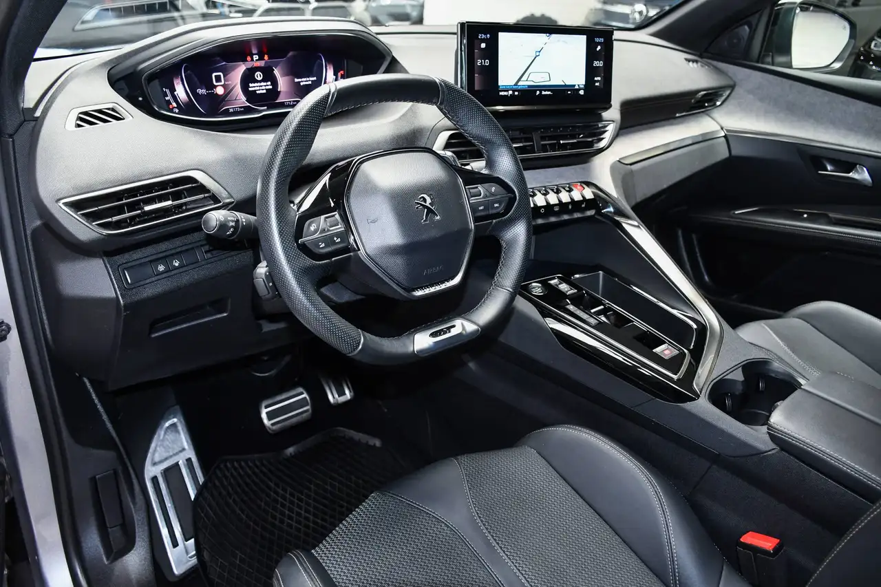 Peugeot 5008 - 8