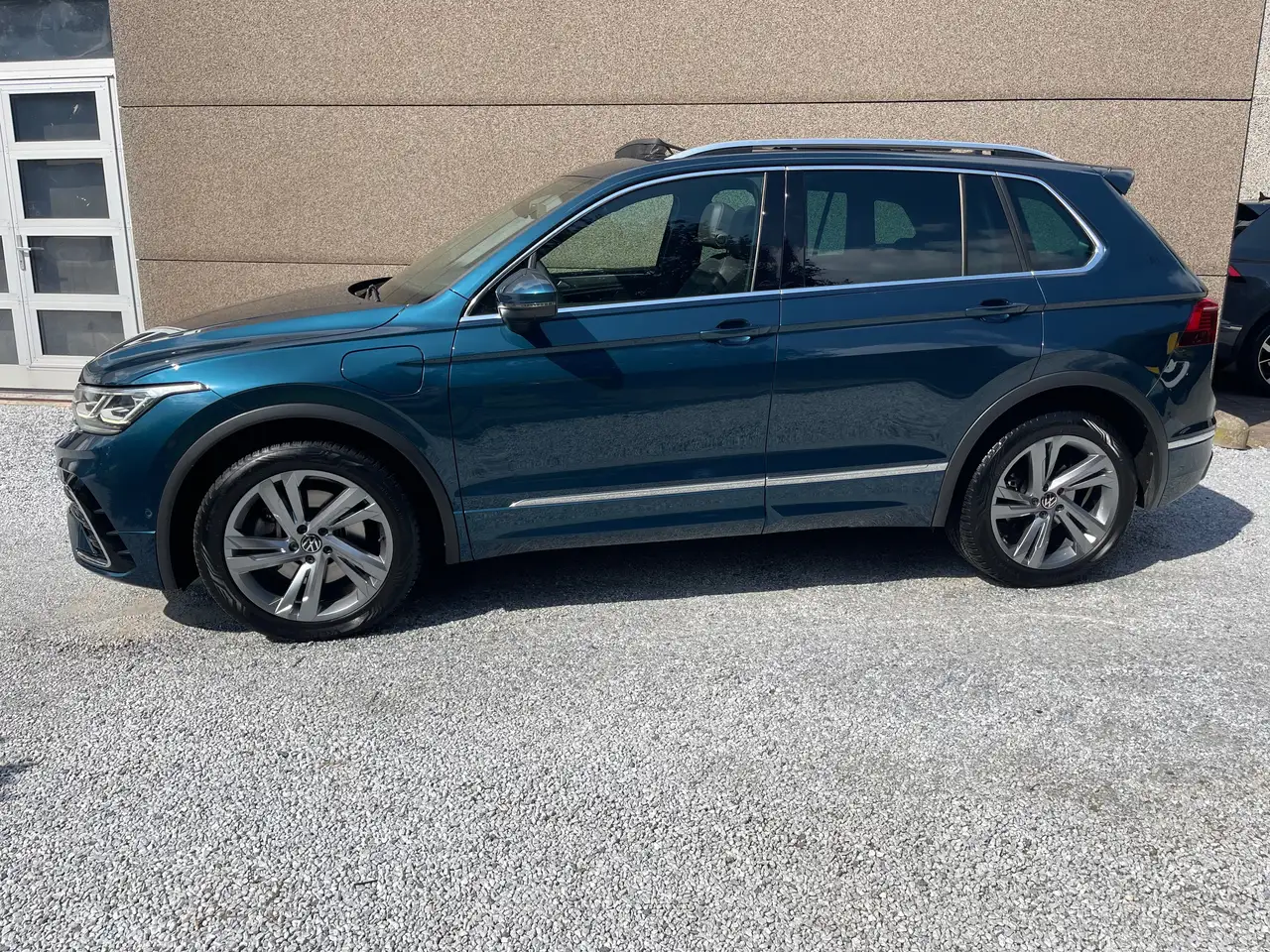 Volkswagen Tiguan - 4