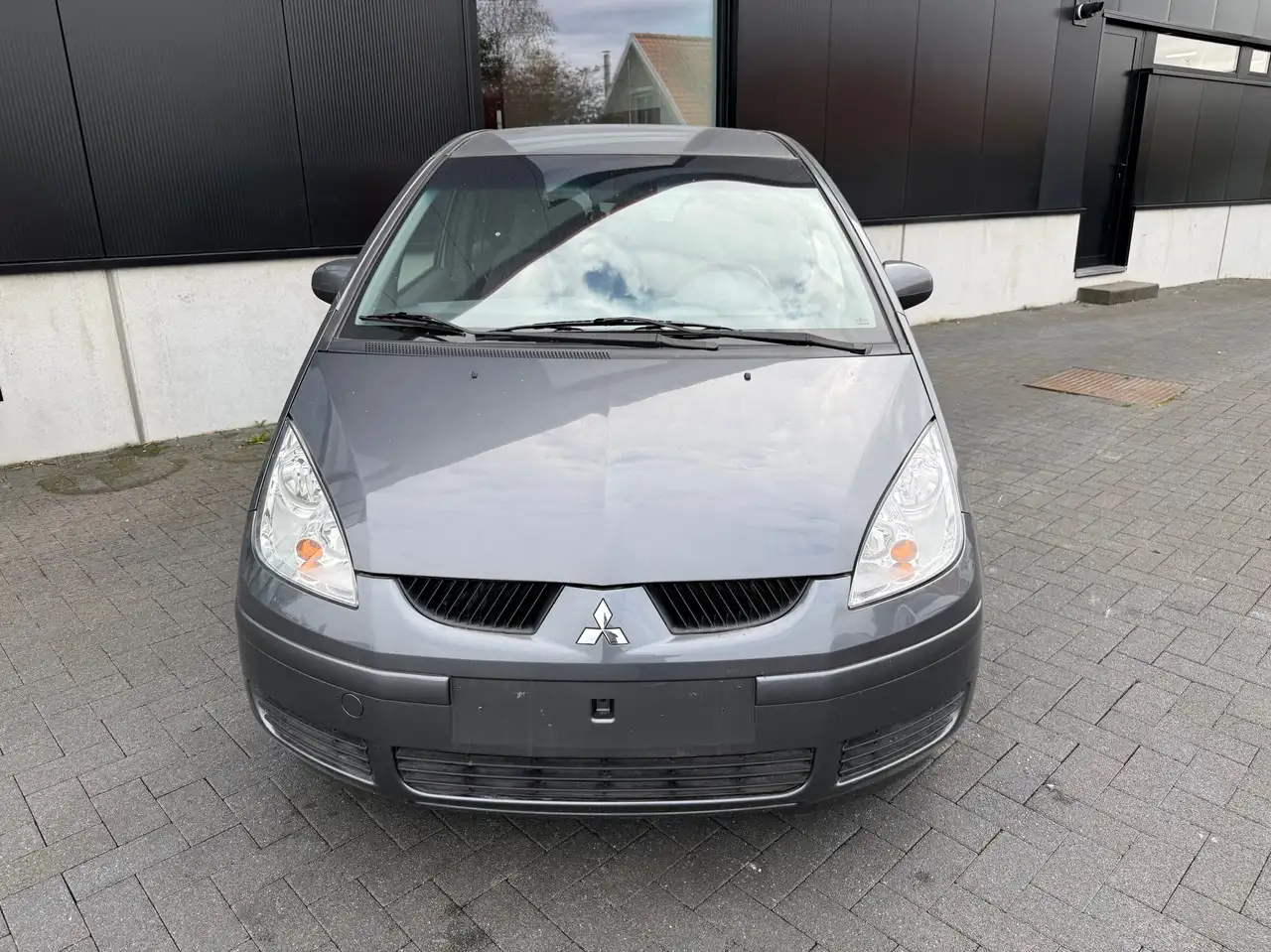 Mitsubishi Colt - 2