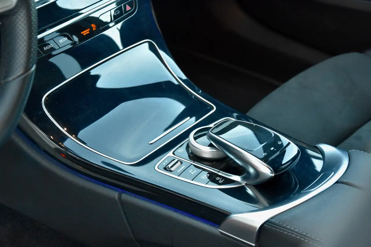 Mercedes-Benz C 300 - 12