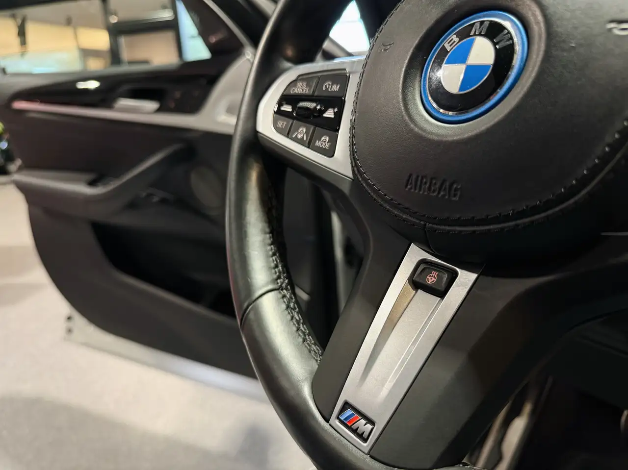 BMW iX3 - 8