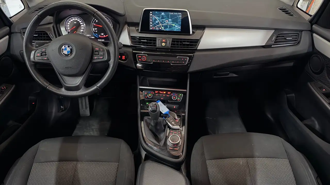 BMW 216 - 3