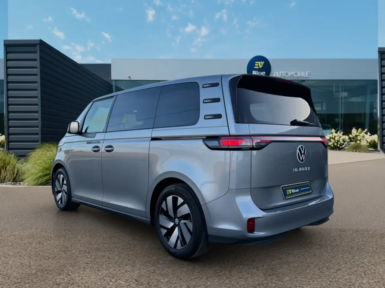 Volkswagen ID. Buzz - 4