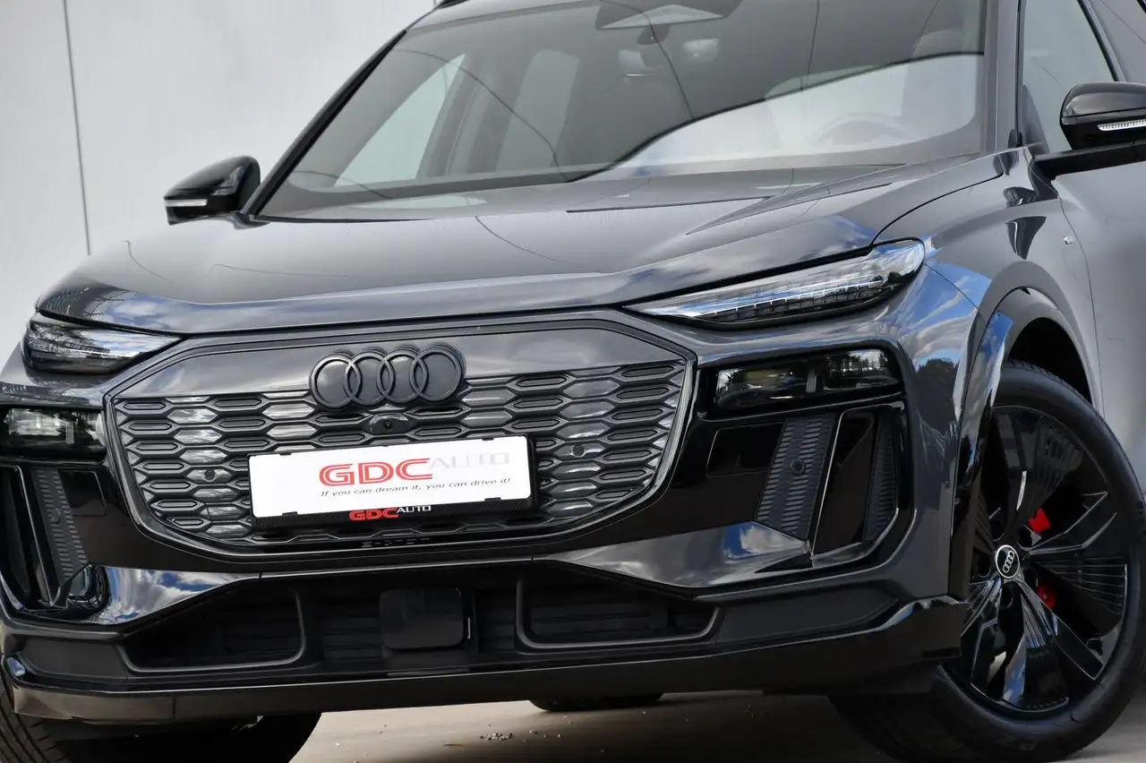 Audi Q6 e-tron - 6