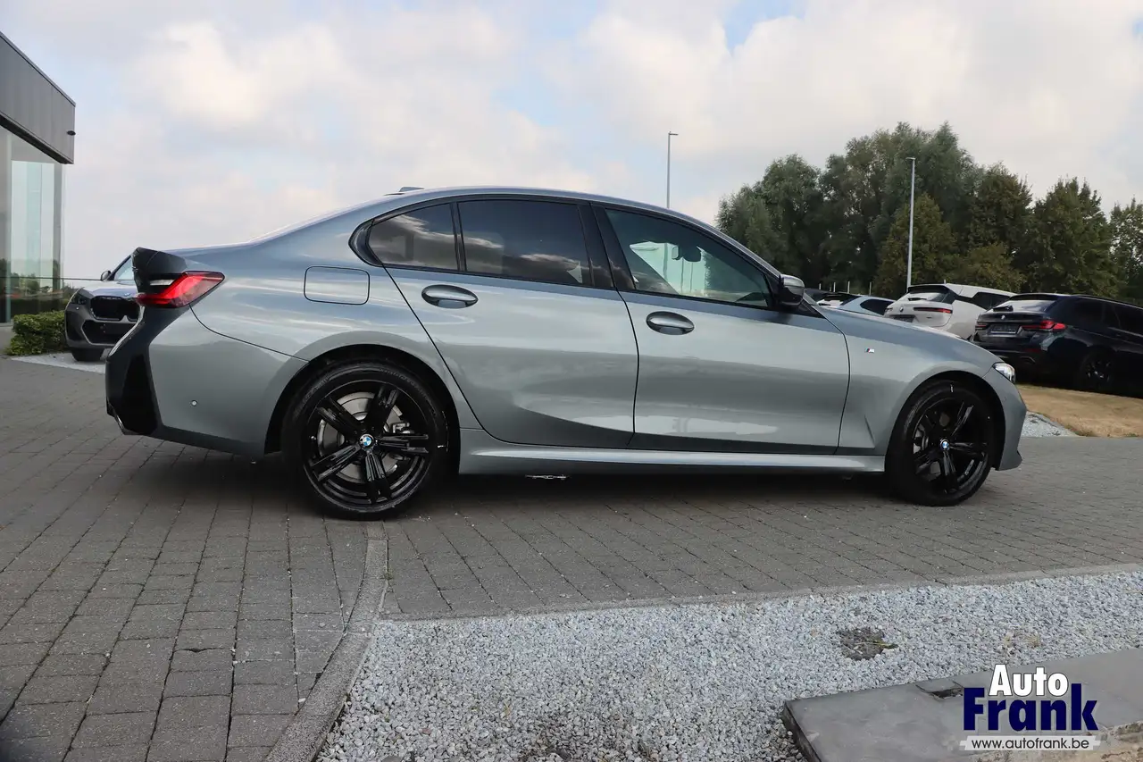 BMW 330 - 8