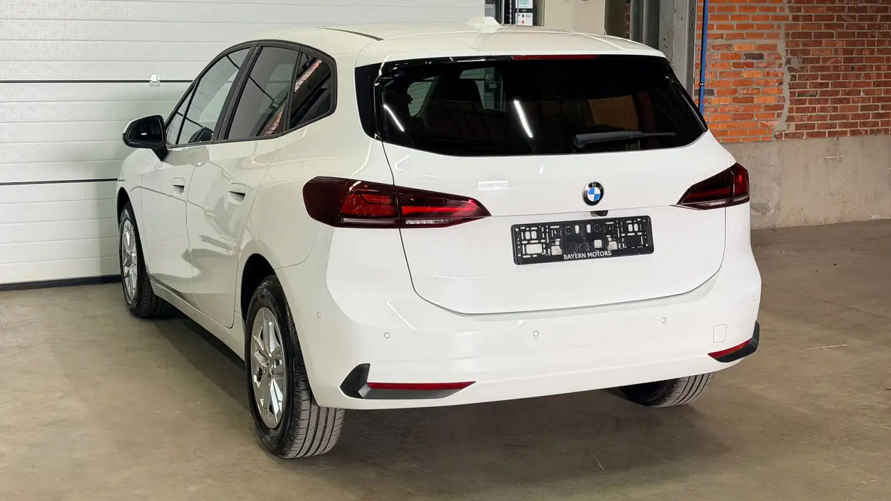 BMW 218 - 6