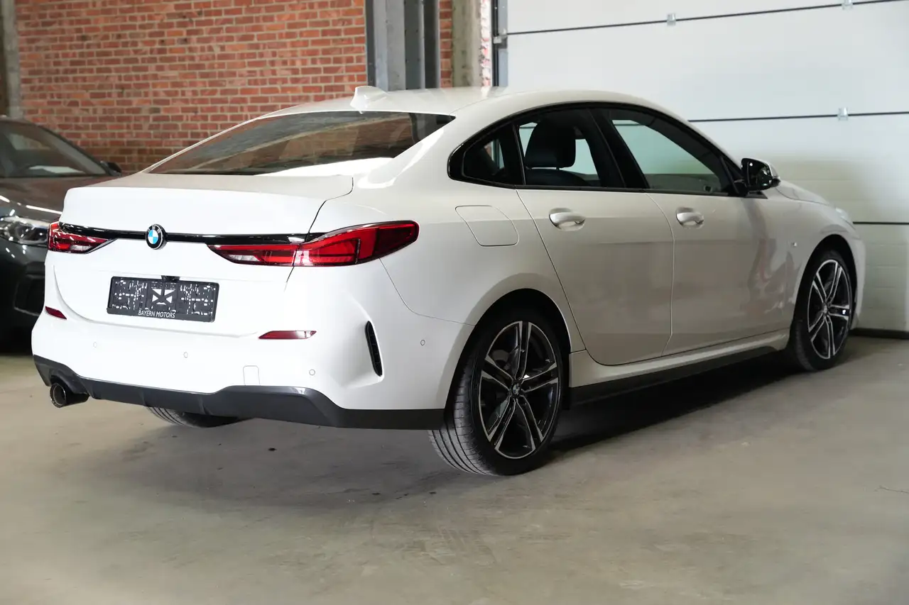 BMW 218 - 2